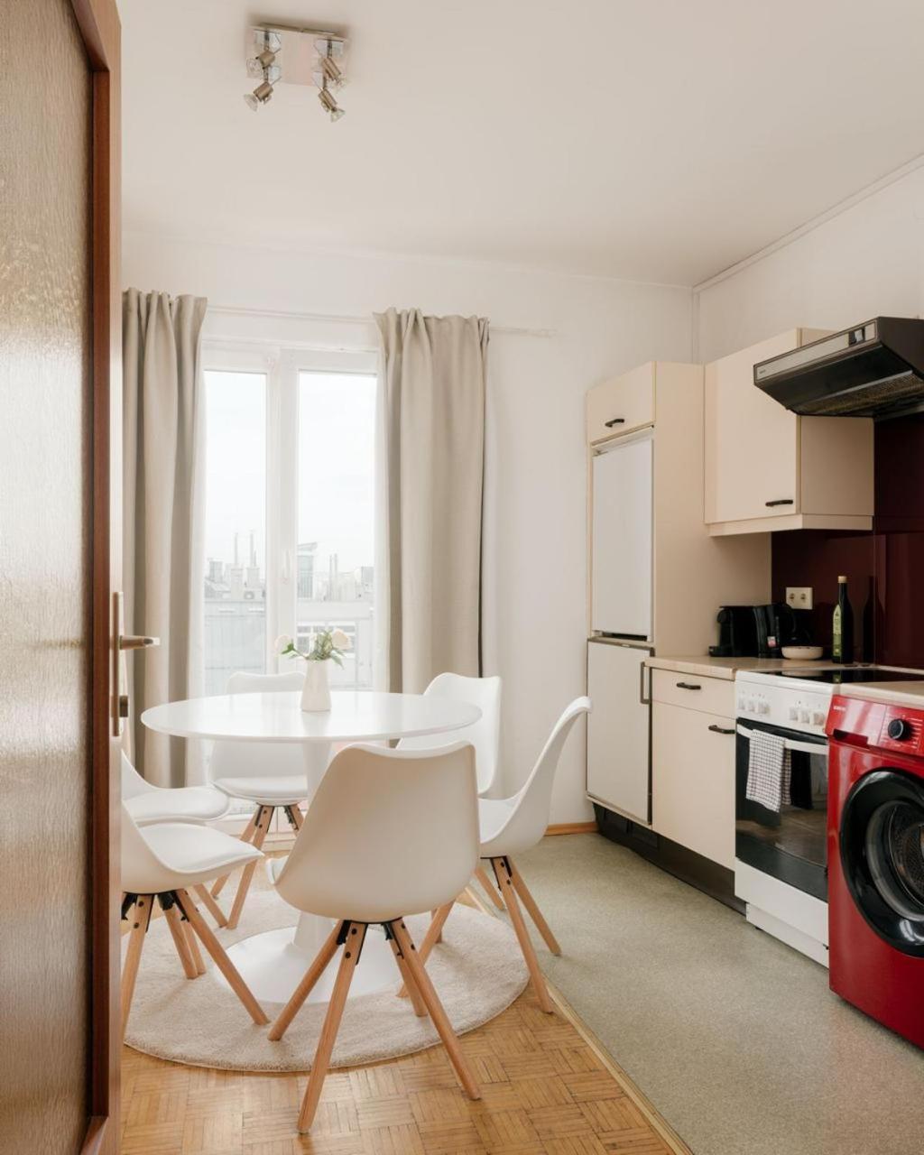 Apartment ZENTRAL direkt an U-BAHN STATION Wenen Buitenkant foto